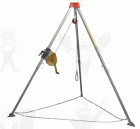 Mentőállvány, háromlábú, teleszkópos, acél (2,3x1,7 m) AT011-es